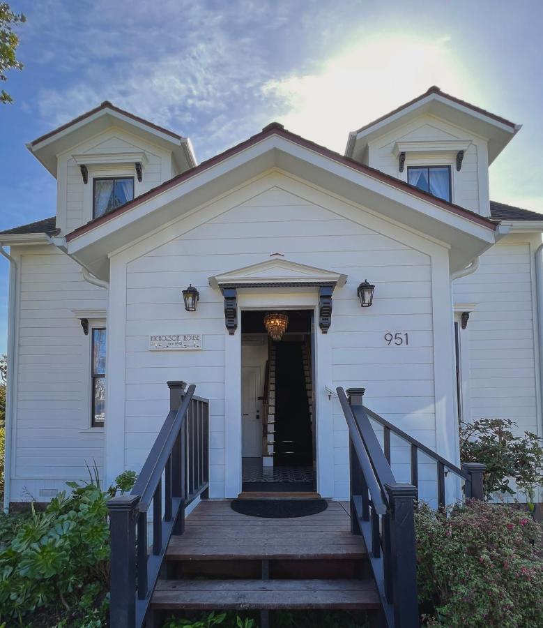 Nicholson House At Beaujolais Hotel Mendocino Exterior photo